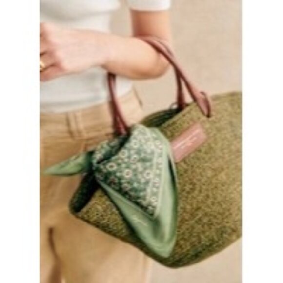 Sezane Accessories - NWT Sezane le foulard pour la vie Square Green Floral Paisley Bandana/Scarf